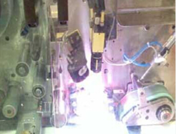 康耐視In-Sight Micro 1400智能相機(jī)應(yīng)用電池檢測.jpg